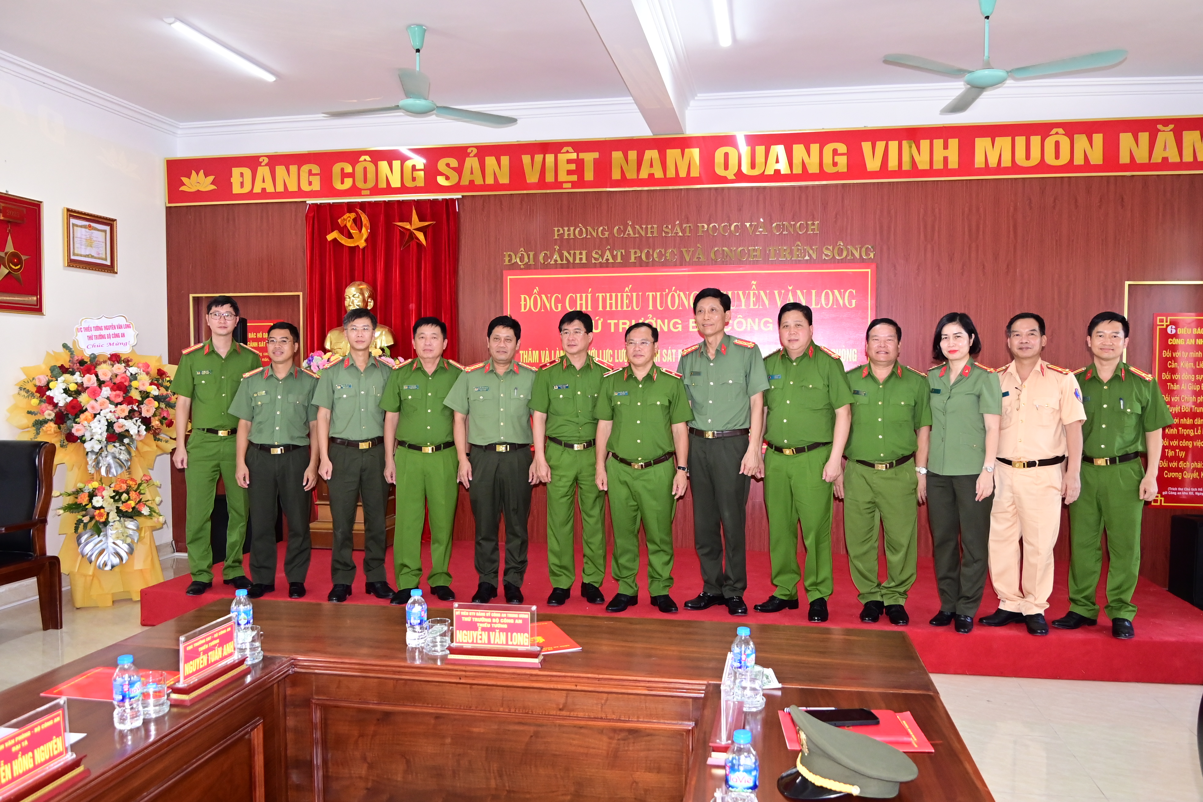 Thiếu tướng Nguyễn Văn Long, Thứ trưởng Bộ Công an thăm và làm việc với lực lượng Cảnh sát PCCC và CNCH CATP Hải Phòng
